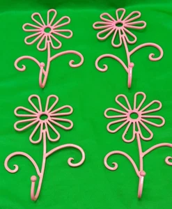 4er Set einzelne Krappen Metall Blumen Mantel/Hut Wandhaken rosa Blumendekor 7,5" - Bild 1 von 9