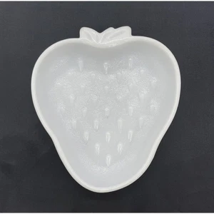 Milk Glass Strawberry Shaped Candy/Trinket Dish 1950's Hazel Atlas - Picture 1 of 2