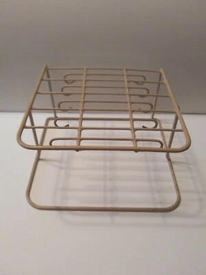 De colección MCM Alambre de Goma Plato Plato Plato Soporte Estante Organizador Bronceado/Taupe Foto 1 de 4