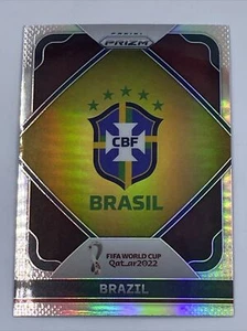 Panini Prizm 2022 Copa Mundial de la FIFA Qatar Brasil #3 Silver Prizm Team Badge Brasil - Imagen 1 de 5
