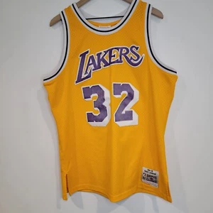 Maglia uomo Mitchell & Ness NBA Swingman LA Lakers 1984 Magic Johnson ricamata - Foto 1 di 7