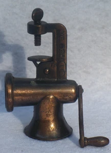 Vintage 1976 Durham Holly Hobbie Old Fashioned Miniatures #14 Meat Grinder - Picture 1 of 2