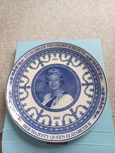 Wedgwood Plate To Celebrate The Golden Jubilee Of Queen Elizabeth II - Picture 1 of 3