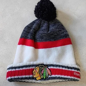 Reebok Center Ice Collection Pom-Pom Beanie OSFA NHL Chicago Blackhawks Hockey - Picture 1 of 8
