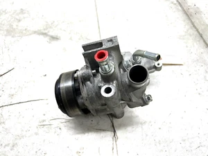 Nissan Kicks SR 2018-2020 OEM motor bomba de agua conjunto termostato - Imagen 1 de 7