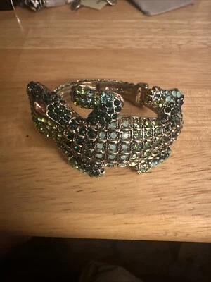 Pulsera Betsey Johnson Cristal Verde Helado Caimán Bisagras 7" Puño Cocodrilo Foto 1 de 4
