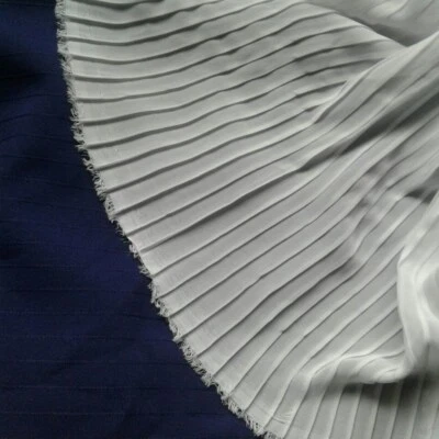 Blanco Plisado Gasa Tela por Yarda Azul Boda Volantes Vestido Mujer Plisado Foto 1 de 4