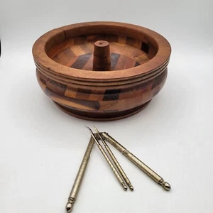 Vintage MCM Holz Nussschale mit Nussknacker & 2 Nuss Fleisch Plektren 9,5" groß - Bild 1 von 10
