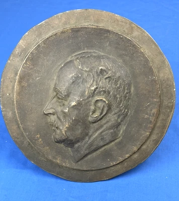 Antigua placa de alto relieve "perfil de caballero" de fundición de bronce, 10,5" de diámetro Foto 1 de 4