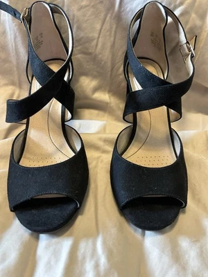 Lifestride Allison 黑色麂皮绒高跟鞋 9 码 — 第 1/4 张图片