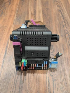 05-14 Volvo XC90 S60 S80 V70 XC70 Fuse Box Central Electronic Module 31314468  - Picture 1 of 8