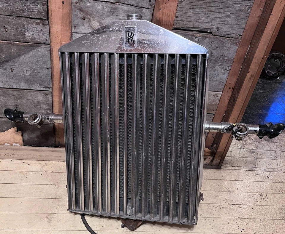 Conjunto de parrilla y radiador Rolls Royce Wraith 1938 1939 Phantom antiguo de preguerra Foto 1 de 2