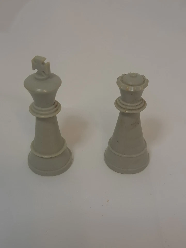 Radio Shack Tandy 1680 Piezas de Repuesto de Ajedrez Computarizado 1 QUEEN-1 KING Foto 1 de 1