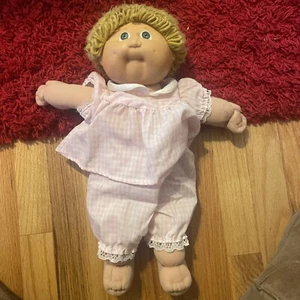 VINTAGE 1984 CABBAGE PATCH DOLL LIGHT BROWN BLONDE LOOP HAIR DIMPLE + ORIG DRESS - Picture 1 of 5