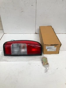 REAR LEFT TAIL LIGHT FOR NISSAN NAVARA D22 1997-0N 26555-2S425 265552S425 - Picture 1 of 6