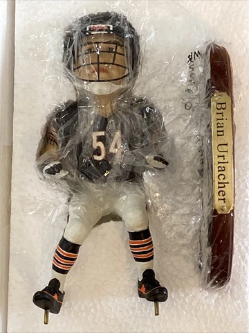 NIB 2002 BRIAN URLACHER CHICAGO BEARS FIGURINE MEMORY COMPANY GRIDIRON Cover