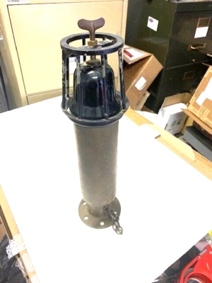 LENTE NÁUTICA / MINA VINTAGE A PRUEBA DE EXPLOSIONES LATÓN SAFTEY AZUL CLARO?? BATT. OP Foto 1 de 4