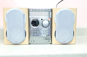 Sistema micro estéreo cambiador de CD Philips MCM530/37 5 discos con altavoces USB sin control remoto - Imagen 1 de 8