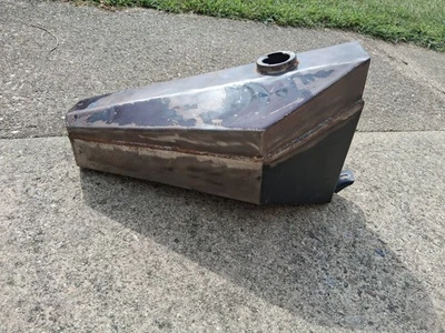 Picadora de ataúd personalizada tanque de gasolina para motocicleta sin tapa ni válvulas de combustible Foto 1 de 4