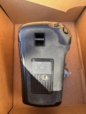 Zeikos ZE-CBG7D Multi Power Battery Pack for Canon EOS XS/XSi - Image 1 of 4