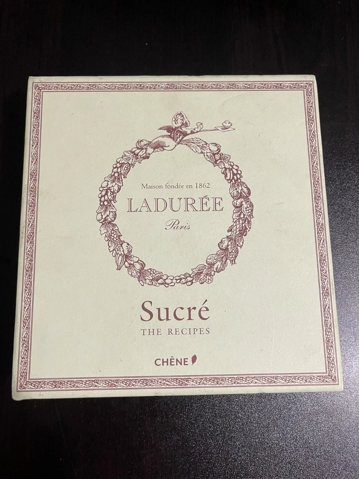 Laduree: The Sweet Recipes Kerrin Rousset, Philippe Andrieu Foto 1 de 3
