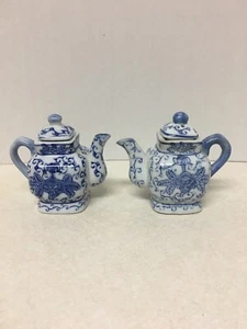Juego de 2 teteras orientales de porcelana en miniatura azul floral - Imagen 1 de 9