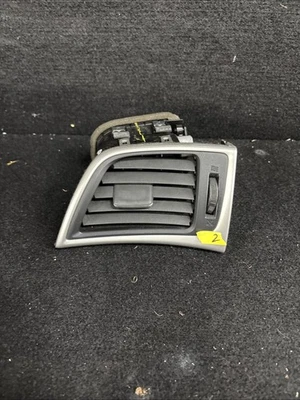 Nissan Sentra 2013-2019 tablero delantero derecho exterior rejilla ventilación aire 687603Sg0A Foto 1 de 4