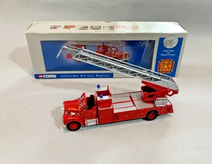 Escalera de montaje trasero Corgi 53001 escala 1:50 Mack serie B - Milwaukee - Imagen 1 de 21