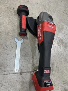 Milwaukee 3672-20 M18 4-1/2"-6" Variable Speed Braking Grinder Paddle Switch - Picture 1 of 2