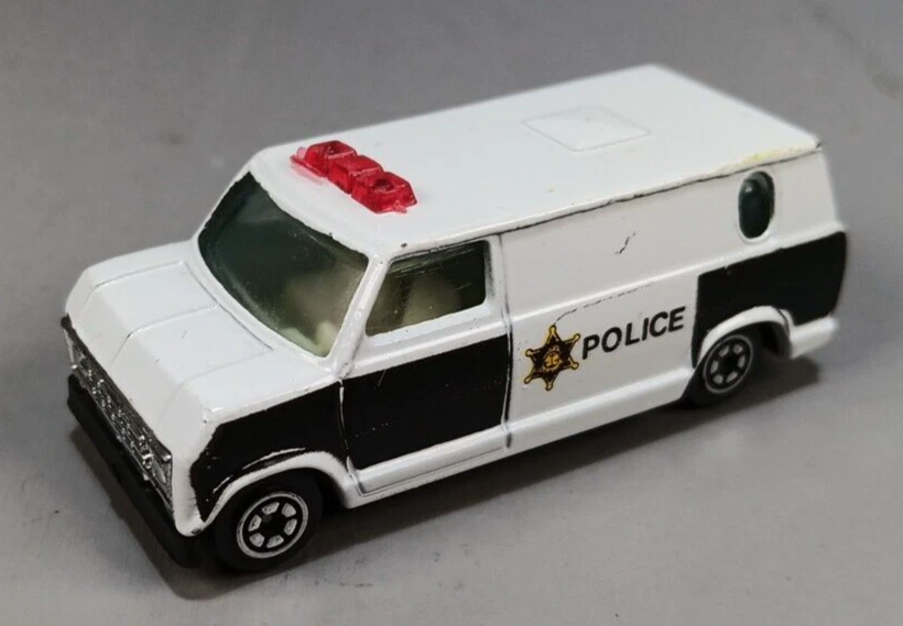 FORD ECONÔMICO POLICE VAN #1501 VINTAGE YATMING 1:64 FUNDIDO HONG KONG - Imagem 1 de 4