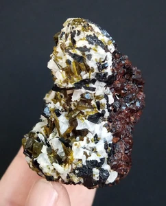 Andradit Granat mit Epidot aus Belutschistan Pakistan. - Bild 1 von 10