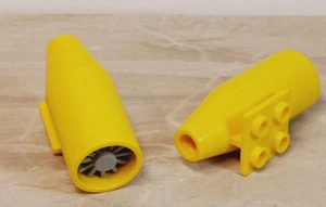 LEGO JET Engine Lot of 2 STANDARD Yellow Connector Plate New Props 2x2 Inverted - Picture 1 of 1