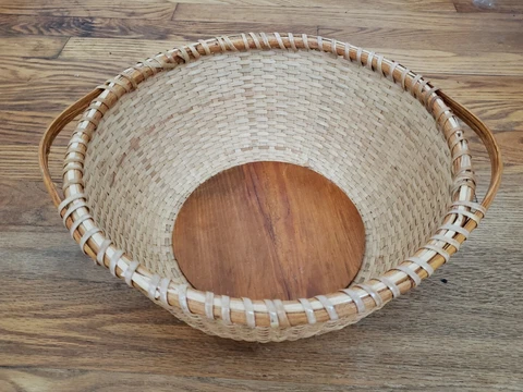 Vintage Nantucket Basket Serving Bowl with Wood Loop Handles Cover