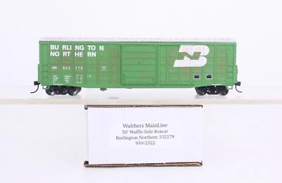 HO Scale Walthers MainLine Burlington Northern 50’ Waffle Side Box Car BN 332179 - Image 1 of 4