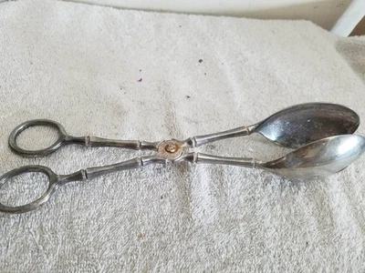 Pinzas para servir ensaladas plateadas hechas en Italia estilo tijera servidor vintage Foto 1 de 4