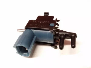 Genuine Toyota Valve Vacuum Switch 90910-12271 - Picture 1 of 1