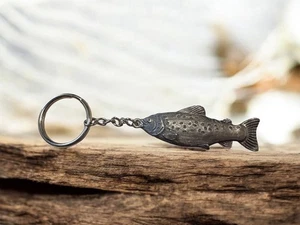 Schlüsselanhänger massiv Zinn großes Maul Barsch Fisch Meer Wasser Silber Metall GeschenkTH-TT - Bild 1 von 3