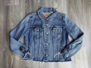 Levi's Distressed Blue Denim Jean Jacket Womens Size Large - Picture 1 of 5