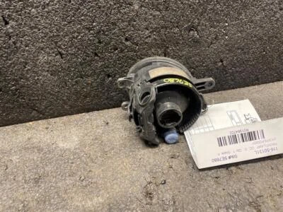 Used Driving Light fits: 2015 Toyota Venza Fog-Driving Grade A Foto 1 de 4