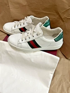 Gucci Kinder Ace Sneaker EU 33 / US 2 Weiß Leder Grün Rot Web mit Staubbeutel & Karton - Bild 1 von 11