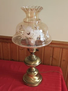 Vintage 22" Hurricane GWTW Table Lamp Brass Body Clear Glass Shade White Floral - Picture 1 of 7