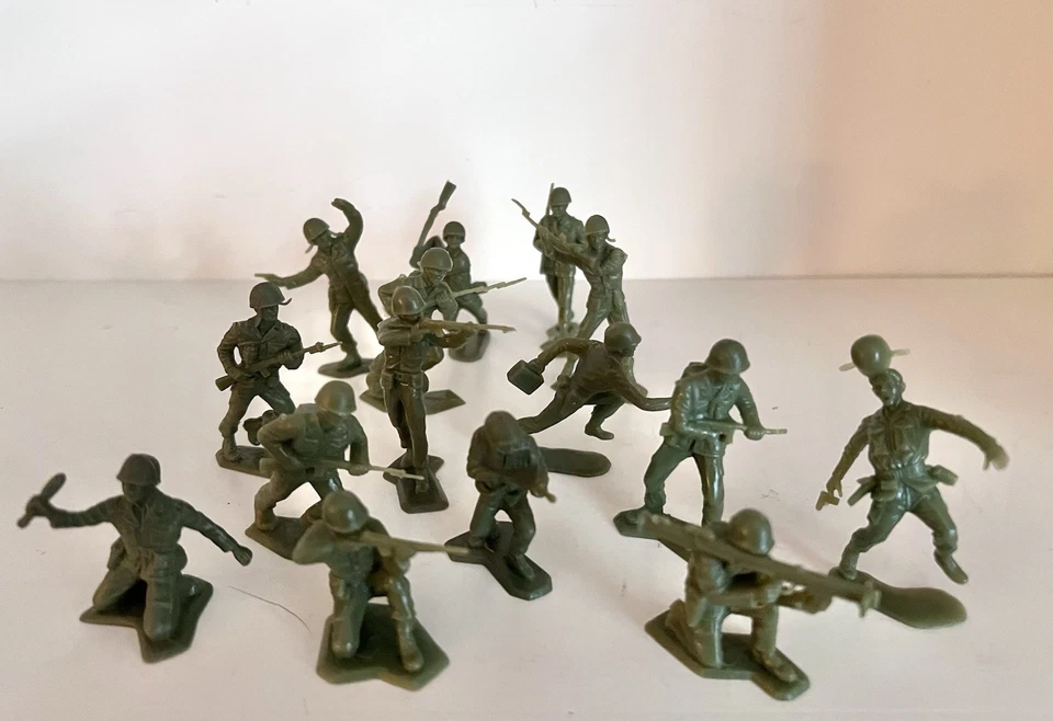 MARX BATTLEGROUND GI's e Infantes de Marina - LOTE DE 15 en 15 Poses - MUY BUENO - LOTE IMPERDIBLE Foto 1 de 4