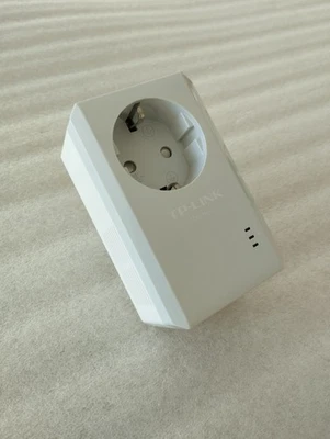 TP-LINK TL-PA4010P AV500 Powerline Adapter with AC Pass Through 500Mbps - LAN - Bild 1 von 2