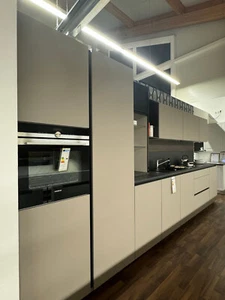 Nolte Ausstellungsküche P14 60L Lava softmatt und Nussbaum Kuba NUR HOLZTEILE - Bild 1 von 16
