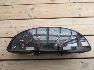 Volkswagen Passat B5 1999/Instrument cluster/3B0920822A - Imagen 1 de 7