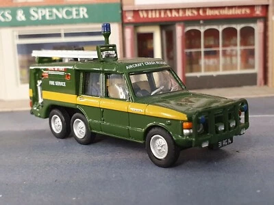 Range Rover RAF Green Airport Airfield Rescue Fire Engine Model TACR2 1:76 HO/OO - Image 1 of 4