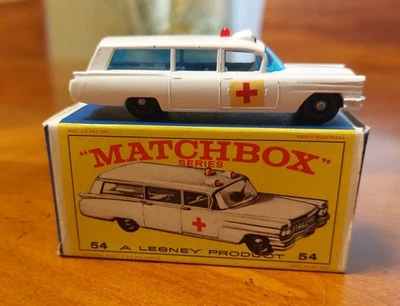 Vintage Matchbox Lesney No.54 'S & S Cadillac Ambulance' in Original Box - Image 1 of 4