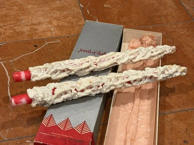 CANDLE-LITE MCM JEWELS OF LIGHT GLITTER TAPER 14,5" VELAS BRANCO VERMELHO PRATA CAIXA - Imagem 1 de 4