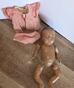 Vintage 10 Zoll Puppe Teile bemalte Augen Komposition 1940er Original Kleidung Spielzeug - Bild 1 von 14