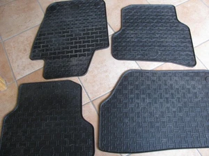 VW POLO V (6R 6C) 2009-2017 Gummi Matten Fussmatten - Bild 1 von 2